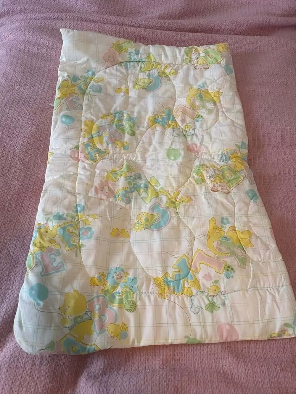 Vintage 1981 The Kendall Company Baby Sleeping Bag Quilted Comforter Pastel Alph